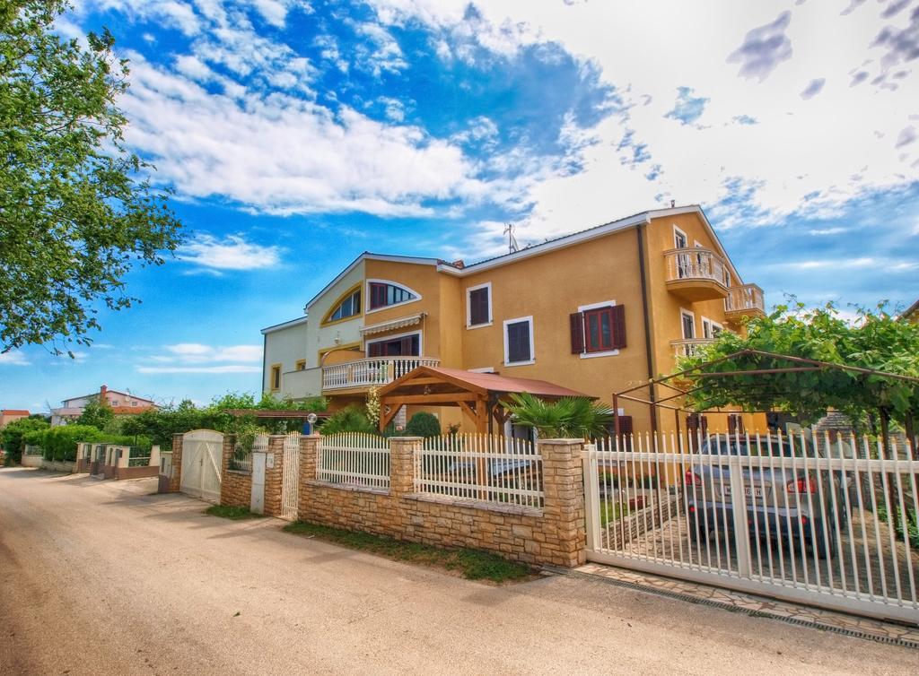 Apartments Joko 1160 Pula Ngoại thất bức ảnh